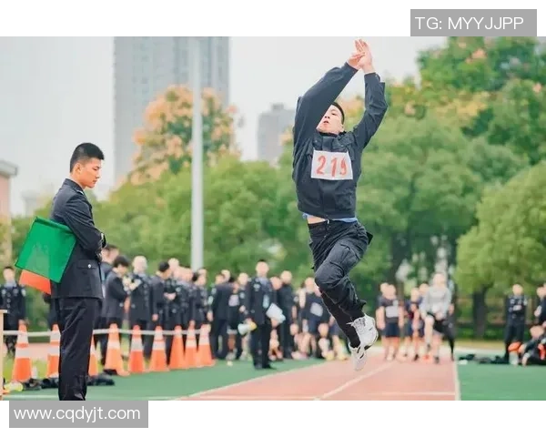 武汉街舞队在极限运动会中的灵活性表现引发热议与赞赏 武汉街舞队在极限运动会中的灵活性表现引发热议与赞赏
