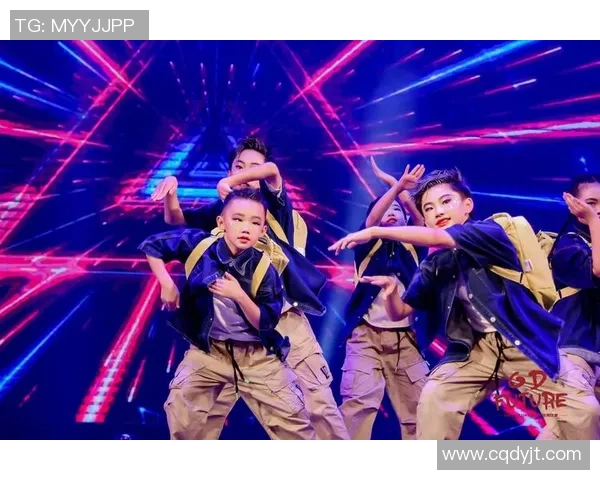 深圳街舞队在全国街舞节奏排名中创新高展现实力与风采 深圳街舞队在全国街舞节奏排名中创新高展现实力与风采